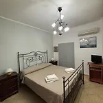 Veterani House 33 * チェファル