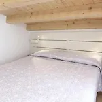 Veterani House 33 チェファル
