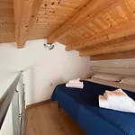 아파트 Veterani House 33 *
